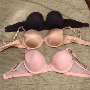 Three 36D bras, like new!